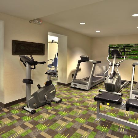 Holiday Inn Express Winnipeg Airport - Polo Park By Ihg Exterior photo