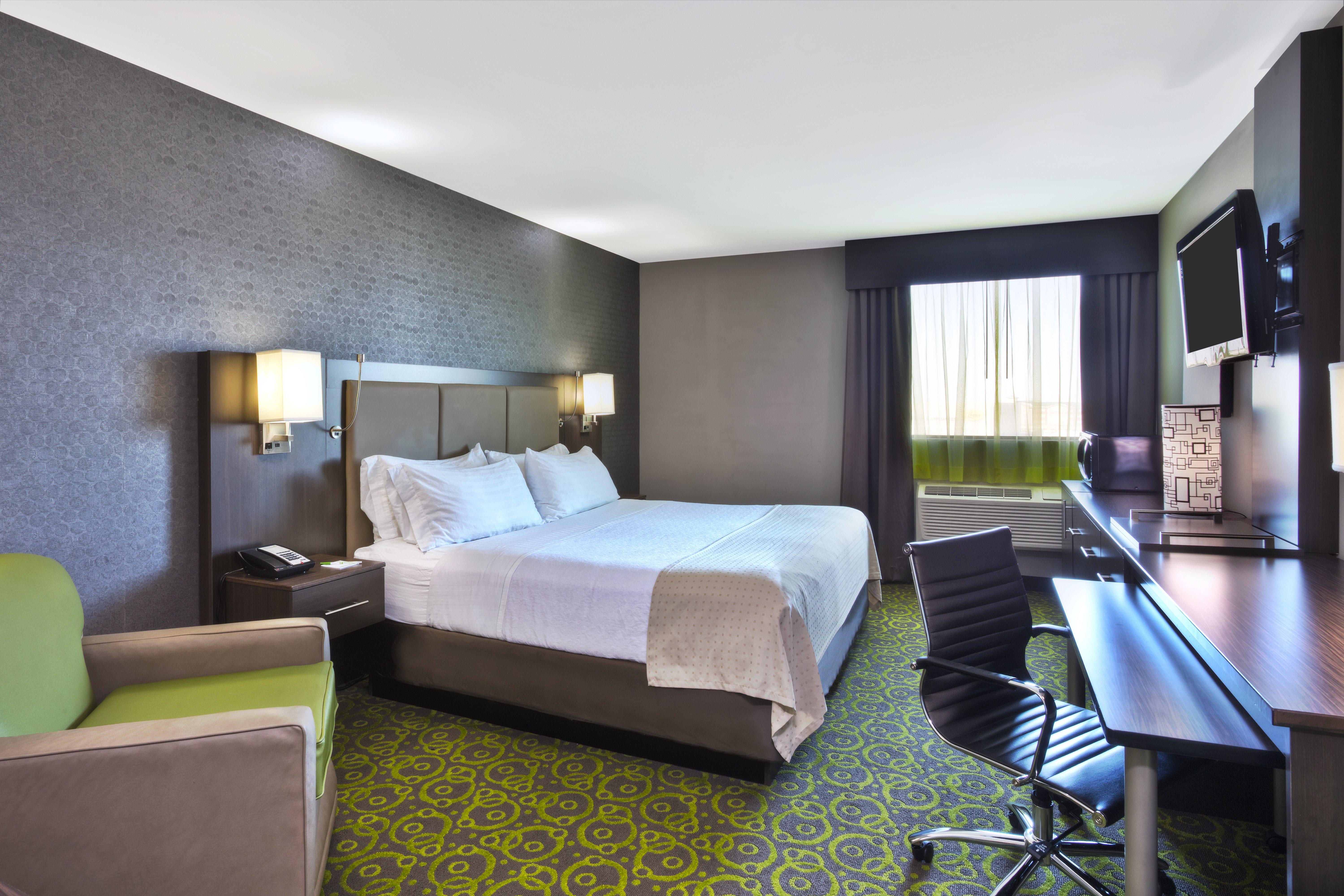 Holiday Inn Express Winnipeg Airport - Polo Park By Ihg Exterior photo